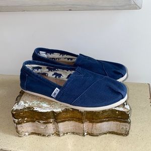 Navy TOMS Shoes